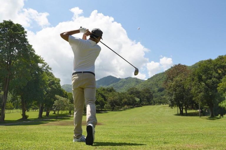 4 Common Golf Injuries Golfer's Elbow, Knee Pain, and More