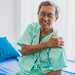 Cause, symptoms and physiotherapy treatment for frozen shoulder