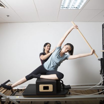 sheny pilates-min sheny pilates-min